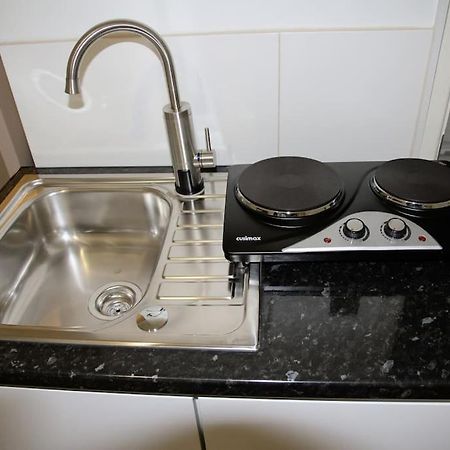 Ensuite With Kitchen Stunning Double-Bed Room In Zone 2 伦敦 外观 照片
